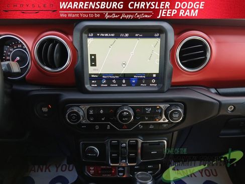 Used 2021 Jeep Gladiator Rubicon w/ Dual Top Group AWD/4WD image 22