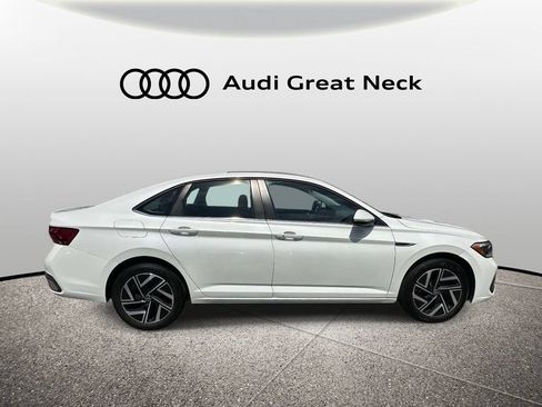 Used 2022 Volkswagen Jetta SEL FWD image 20