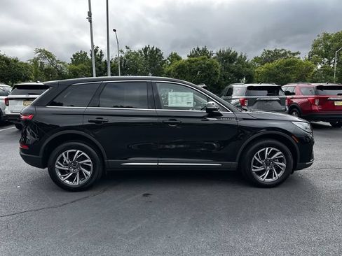 Certified 2025 Lincoln Corsair AWD w/ Equipment Group 101A image 4