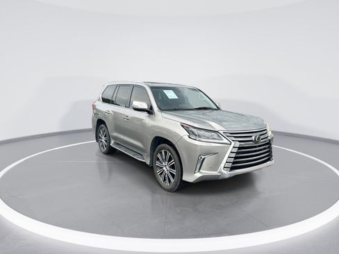 Used 2021 Lexus LX 570 4WD w/ Luxury Package image 2