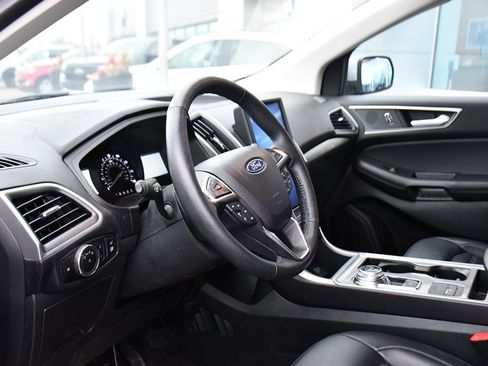 Used 2024 Ford Edge SEL w/ Convenience Package image 11