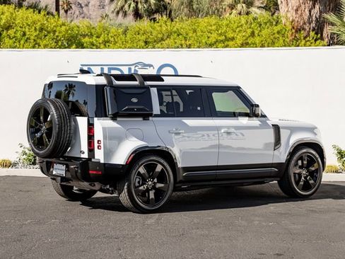 Used 2022 Land Rover Defender 110 X-Dynamic HSE AWD/4WD image 6