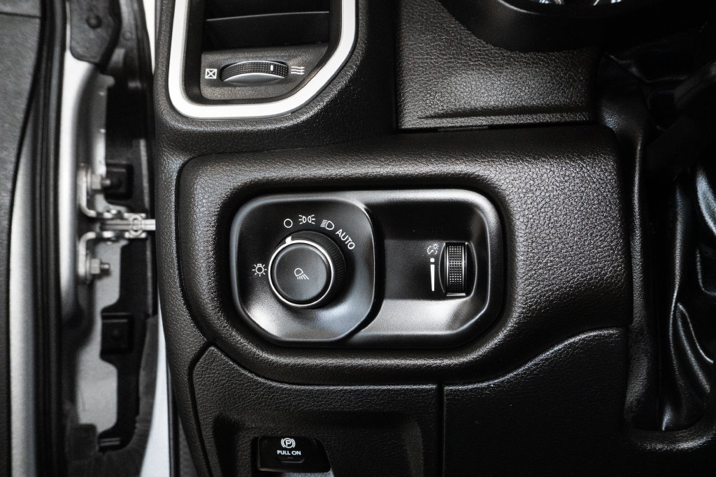 Used 2023 RAM 1500 Big Horn AWD/4WD image 16