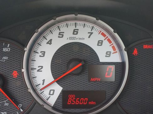 Used 2017 Toyota 86 RWD image 4
