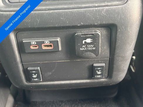 Used 2019 Nissan Pathfinder SL image 26