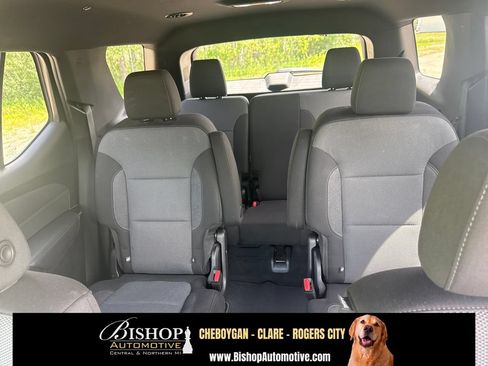 Used 2023 Chevrolet Traverse LT AWD/4WD image 6