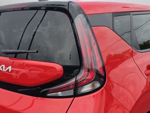 Used 2024 Kia Soul LX w/ Option Group 015 FWD image 19