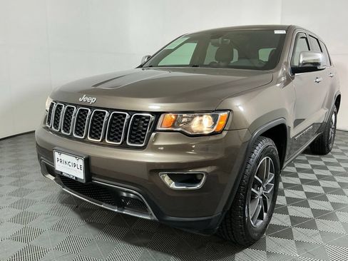 Used 2017 Jeep Grand Cherokee Limited AWD/4WD image 2
