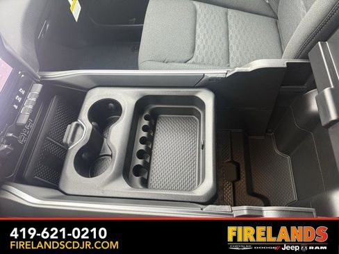 New 2026 RAM 1500 4x4 Crew Cab image 15