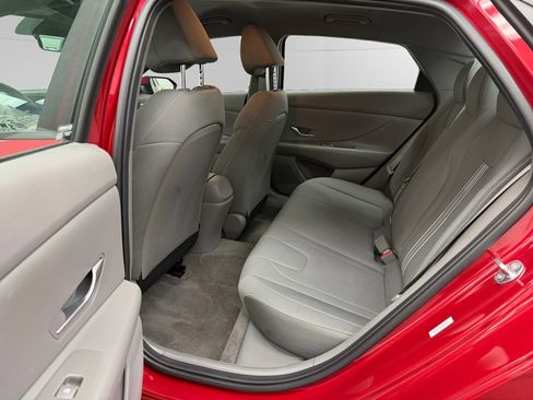 Used 2023 Hyundai Elantra SEL w/ Preferred Accessory Package image 13