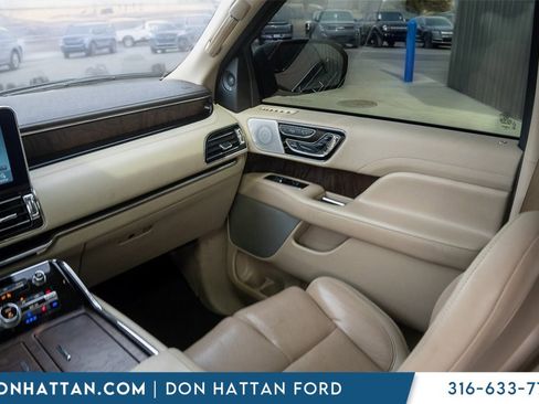 Used 2020 Lincoln Navigator Reserve w/ Luxury Package image 25