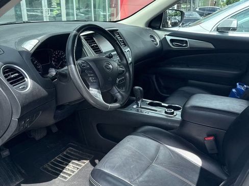 Used 2019 Nissan Pathfinder SL AWD/4WD image 8