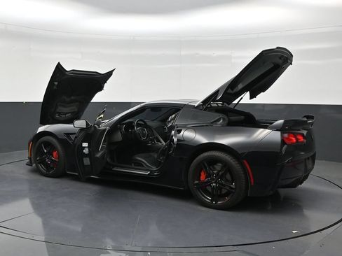 Used 2016 Chevrolet Corvette Stingray Coupe w/ Battery Protection Package RWD image 31
