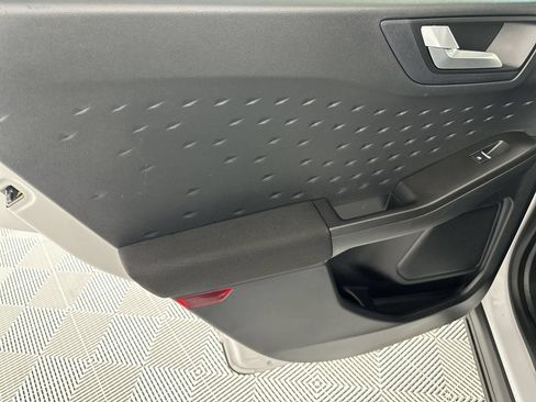Used 2020 Ford Escape SE FWD image 30