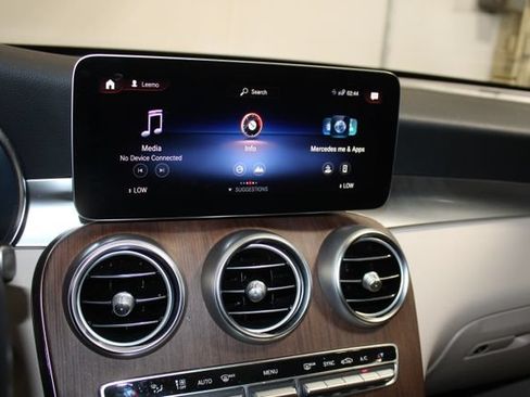 Used 2021 Mercedes-Benz GLC 300 4MATIC image 18