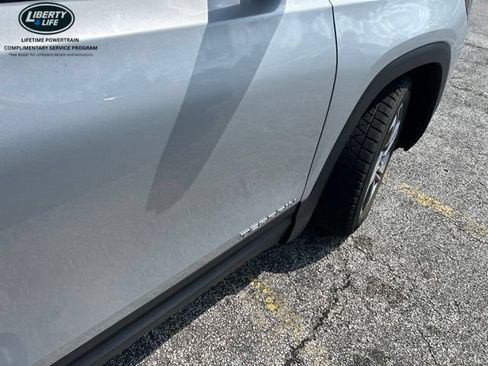 Used 2020 GMC Terrain SLT FWD image 4