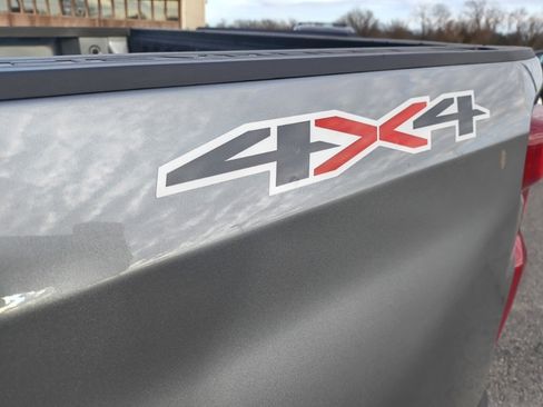 Used 2025 Chevrolet Silverado 1500 LT image 10