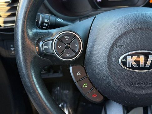 Used 2015 Kia Soul image 20