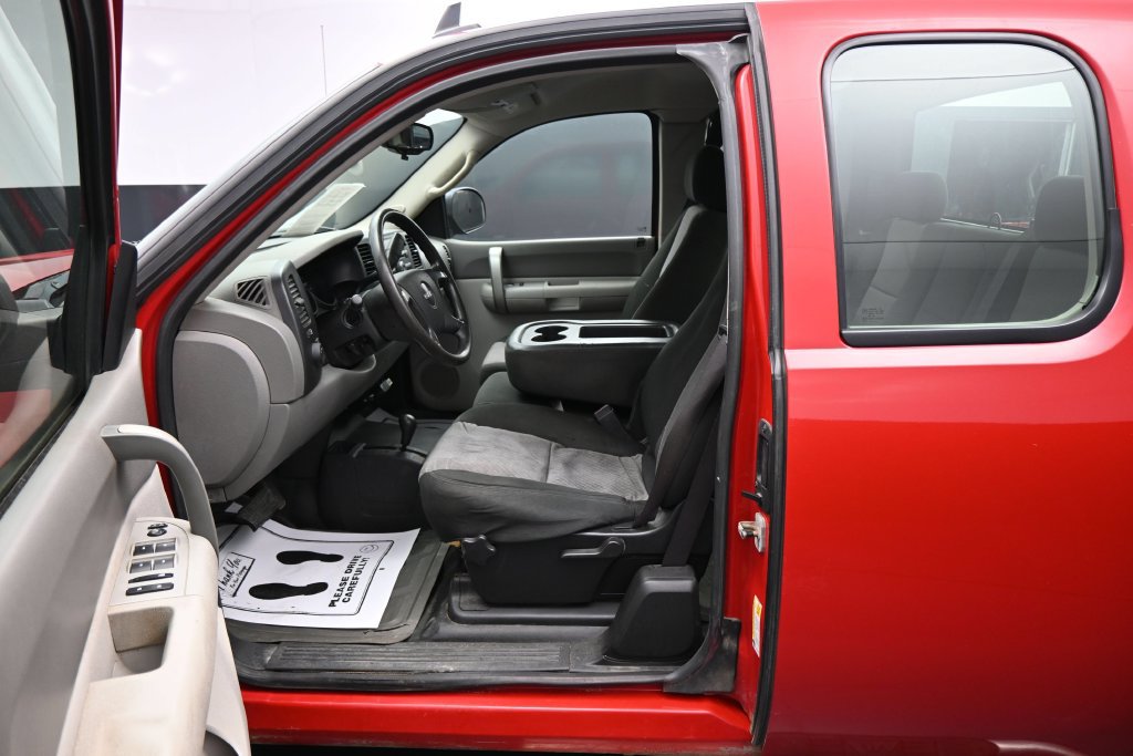 Used 2009 GMC Sierra 1500 W/T AWD/4WD image 10