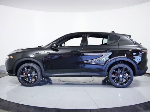 Used 2024 Dodge Hornet GT image 17