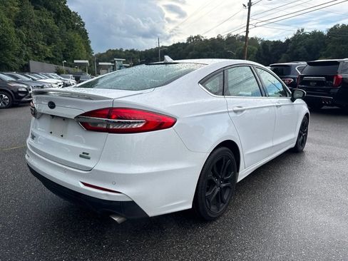 Used 2019 Ford Fusion SE w/ Equipment Group 151A FWD image 6