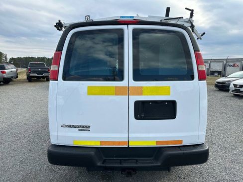 Used 2013 Chevrolet Express 2500 image 9