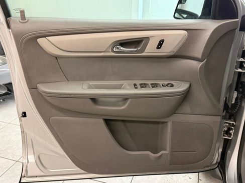 Used 2013 Chevrolet Traverse LS FWD image 20
