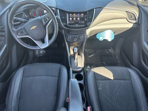 Certified 2022 Chevrolet Trax LT w/ LT Convenience Package AWD/4WD image 20