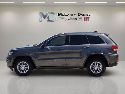 Used 2020 Jeep Grand Cherokee Laredo AWD/4WD image 3