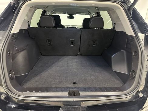 Used 2022 GMC Terrain SLE w/ Driver Convenience Package AWD/4WD image 5