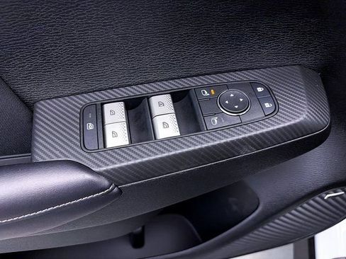 New 2025 Mitsubishi Outlander ES image 10