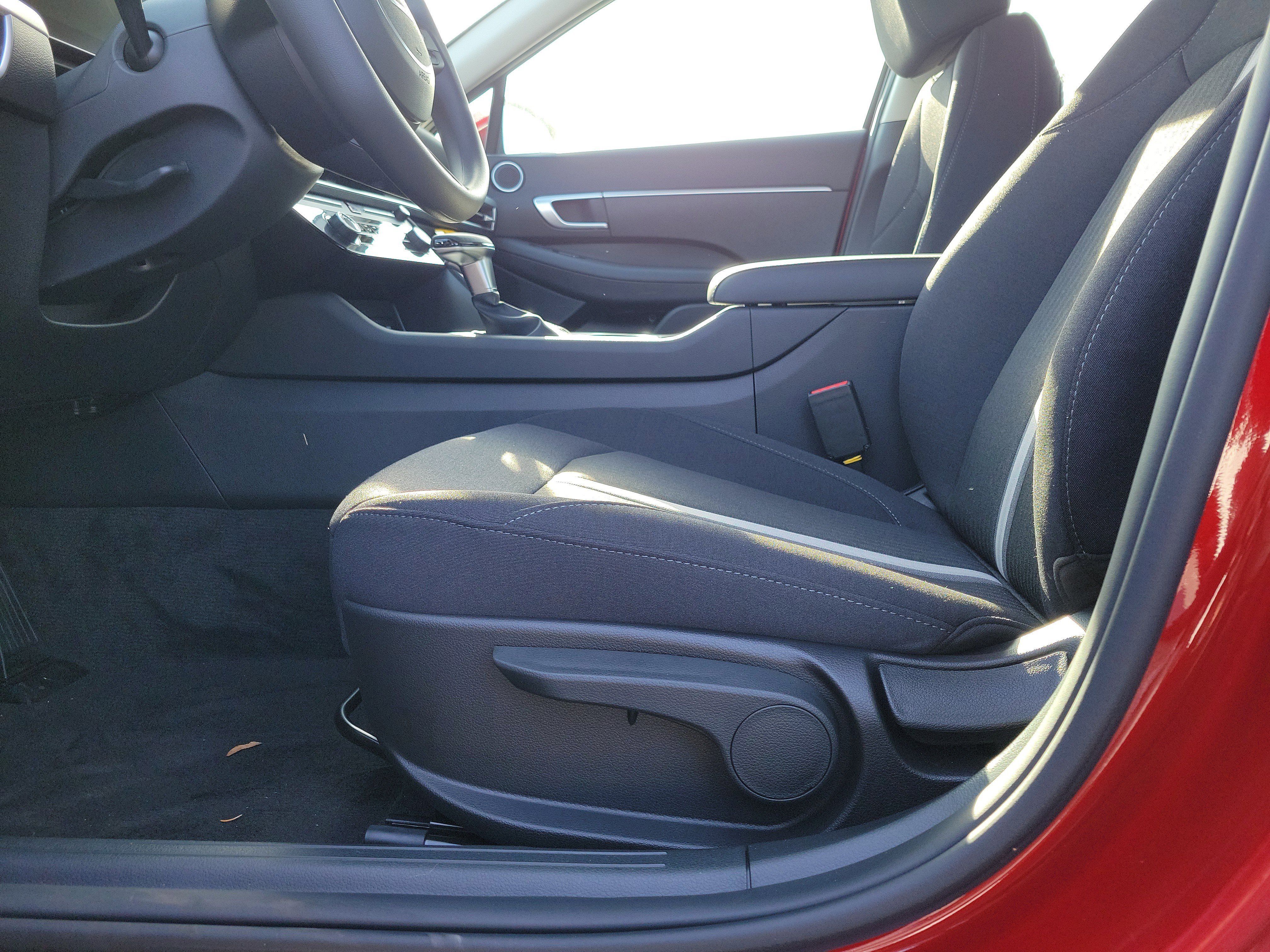 New 2026 Hyundai Sonata SE FWD image 16