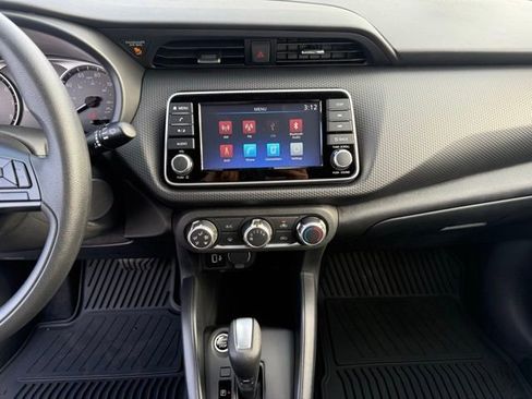 New 2025 Nissan Kicks Play S image 21
