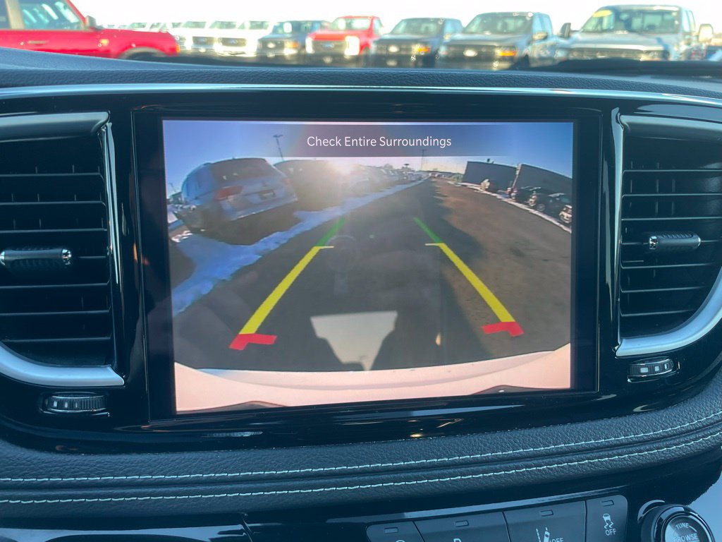 Used 2025 Chrysler Pacifica Limited FWD image 17