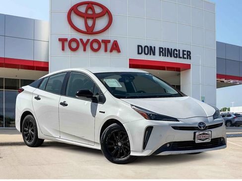 Used 2022 Toyota Prius AWD image 1