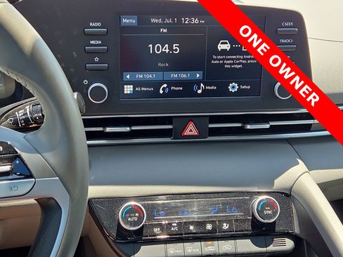 Used 2025 Hyundai Elantra Sport FWD image 16