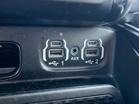 Used 2021 RAM 1500 Big Horn AWD/4WD image 30