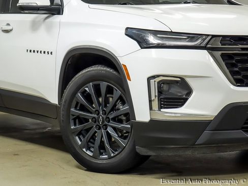 Used 2023 Chevrolet Traverse RS w/ LPO, Floor Liner Package image 4