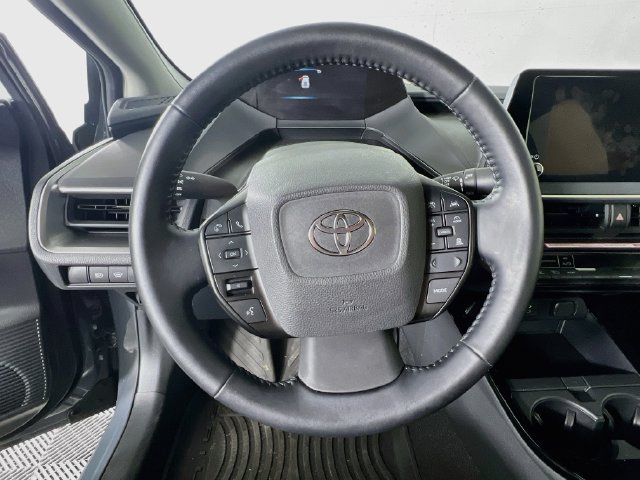 Used 2023 Toyota Prius LE AWD/4WD image 12