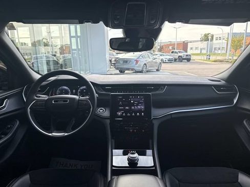 Used 2024 Jeep Grand Cherokee L Laredo AWD/4WD image 35