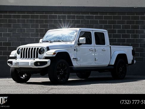 Used 2023 Jeep Gladiator Overland AWD/4WD image 1
