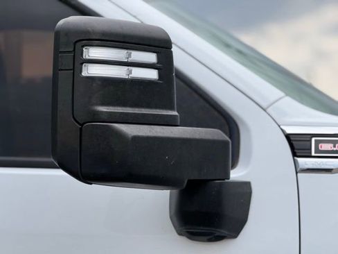 Used 2020 GMC Sierra 2500 SLE w/ Convenience Package image 9