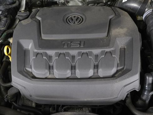 Used 2023 Volkswagen Tiguan SE R-Line AWD/4WD image 17