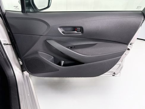 Used 2024 Toyota Corolla LE FWD image 31