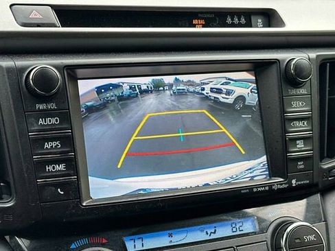 Used 2018 Toyota RAV4 Limited image 18