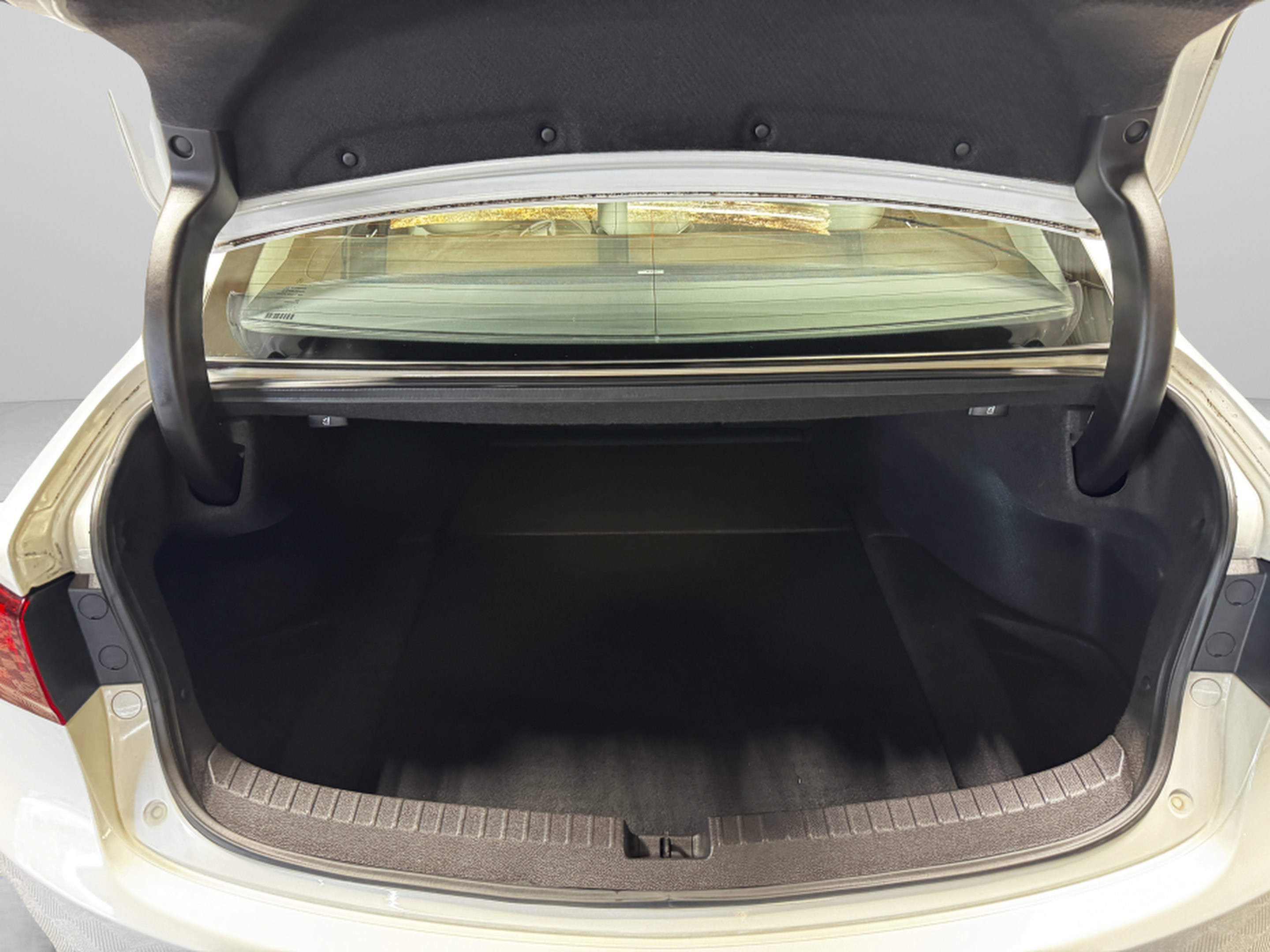 Used 2017 Acura TLX w/ Technology Package FWD image 46