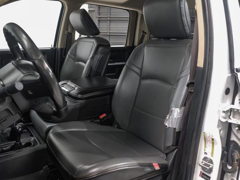 Used 2019 RAM 3500 Tradesman w/ Chrome Appearance Group AWD/4WD image 31