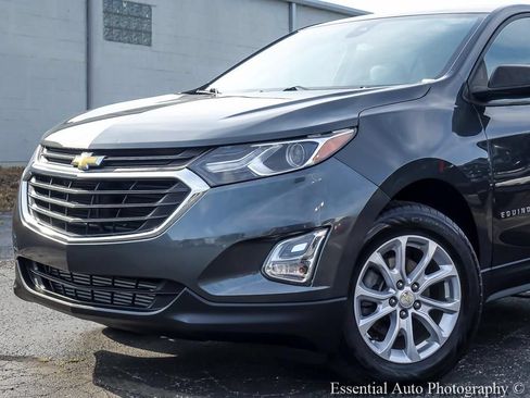 Used 2020 Chevrolet Equinox LS w/ LS Convenience Package AWD/4WD image 3