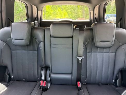 Used 2017 Mercedes-Benz GLS 450 4MATIC image 25