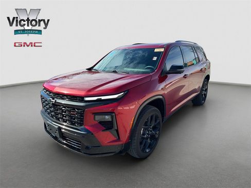 Used 2024 Chevrolet Traverse RS w/ LPO, Cargo Package image 3